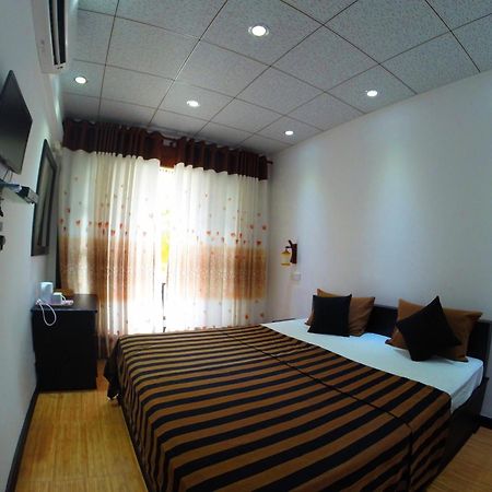 L&D Lodge Hikkaduwa Habitación foto